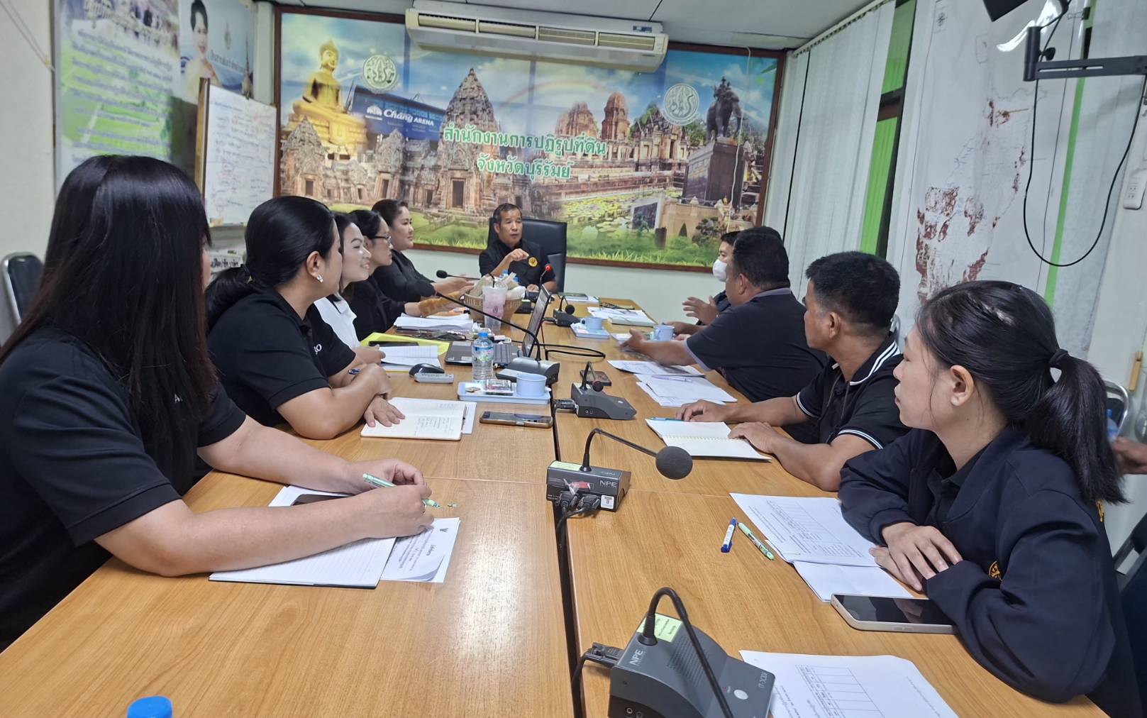 title - ผู้ตรวจราชการ ส.ป.ก. ประชุมตรวจติดตามความก้าวหน้าผลการดำเนินงานตามแผนการตรวจราชการของ สำนักงานการปฏิรูปที่ดินเพื่อเกษตรกรรม ประจำปีงบประมาณ พ.ศ. 2569 รอบที่ 2  เขตตรวจราชการที่ 13จังหวัดบุรีรัมย์